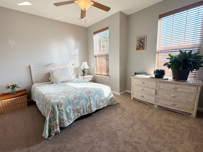 Building Photo - BEAUTIFUL HOME AVAILABLE APRIL 1ST