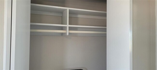 Building Photo - 10355 Paradise Blvd