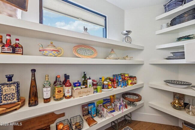 Building Photo - 9899 N 79th Way