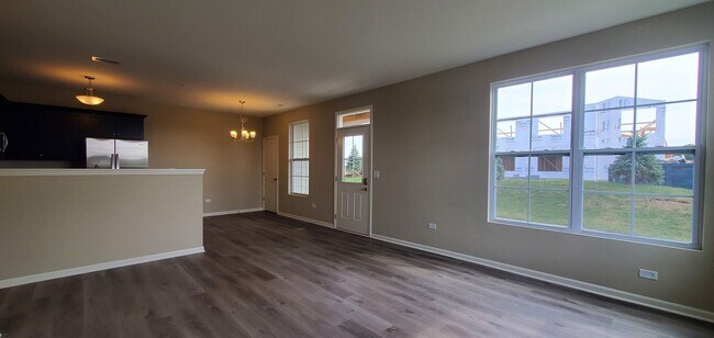 Building Photo - 511 Timber Pointe Dr