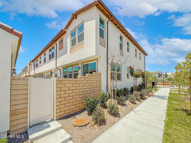 Building Photo - 227 Capistrano Dr