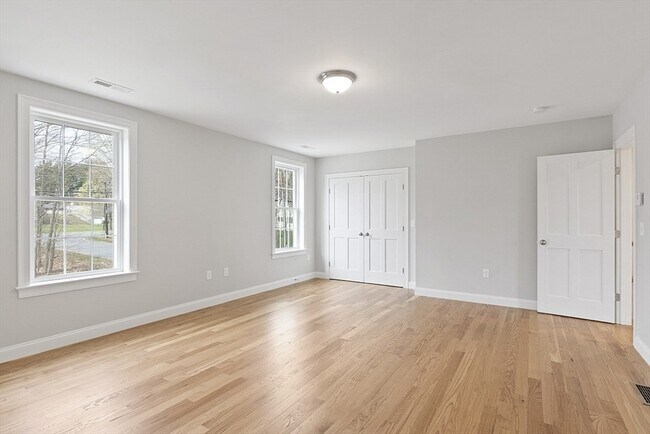 Building Photo - 149 Lowell Rd