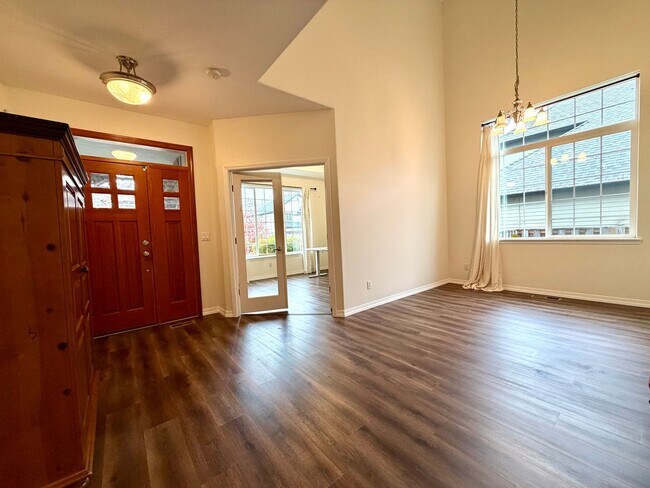 Building Photo - Beautiful Home in the Sought After Arbor Crossing Subdivision~ Soaring Windows with Great Natural...