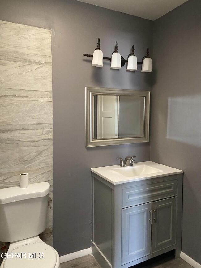 Building Photo - 10523 Gran Cima Ln