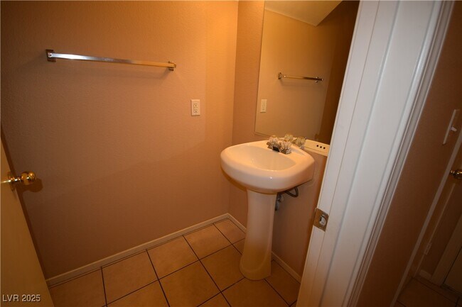 Building Photo - 4099 Halfmoon Bay Dr