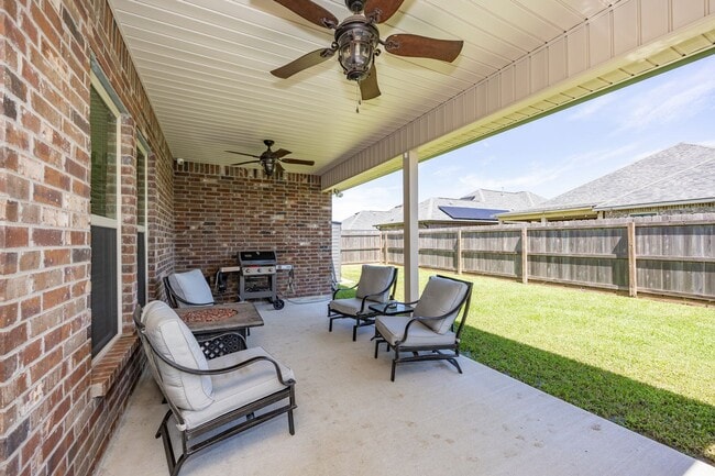 Building Photo - 4 bedroom 3 bathroom Spacious House for Rent in Reserve at Conway