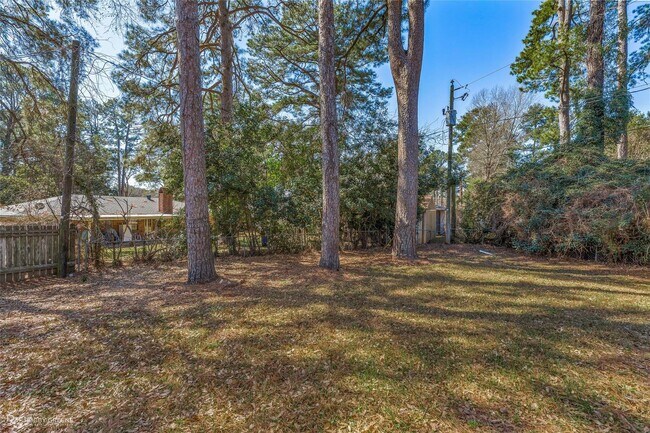 Building Photo - 9346 Shartel Dr