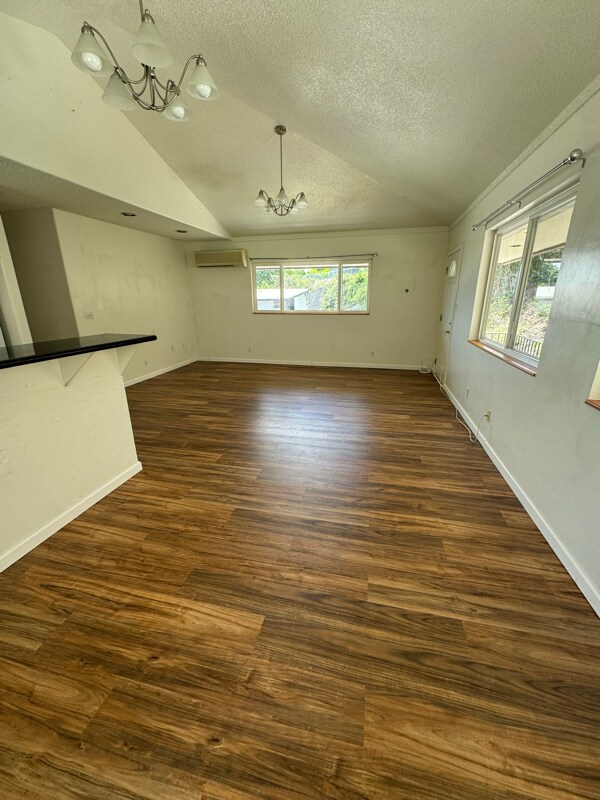 Building Photo - 2355 Round Top Dr