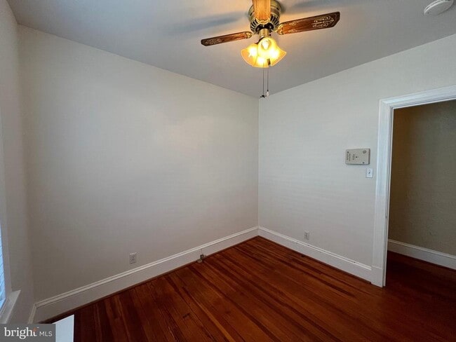 Building Photo - 1502 Greycourt Ave