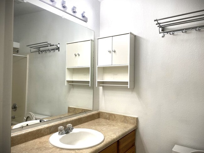 Building Photo - 3906 Charles St