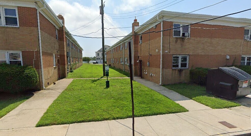 Building Photo - 2304 Hamilton Ave