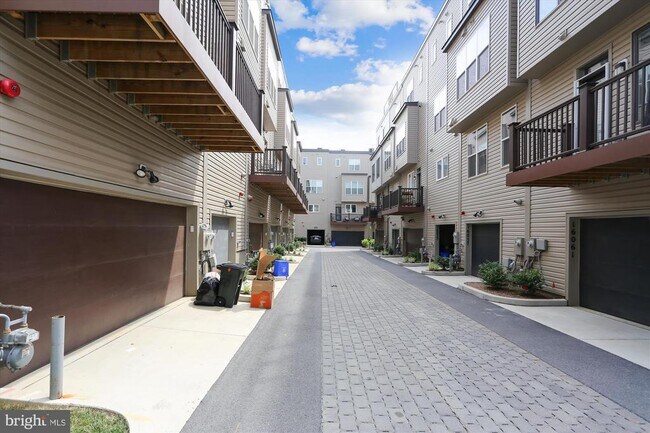 Building Photo - 8060 Red Hook St