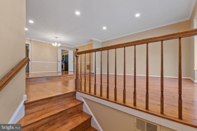 Building Photo - 6860 Williamsburg Pond Ct