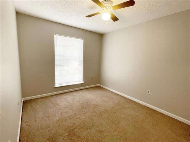 Building Photo - 128 Foxbriar St