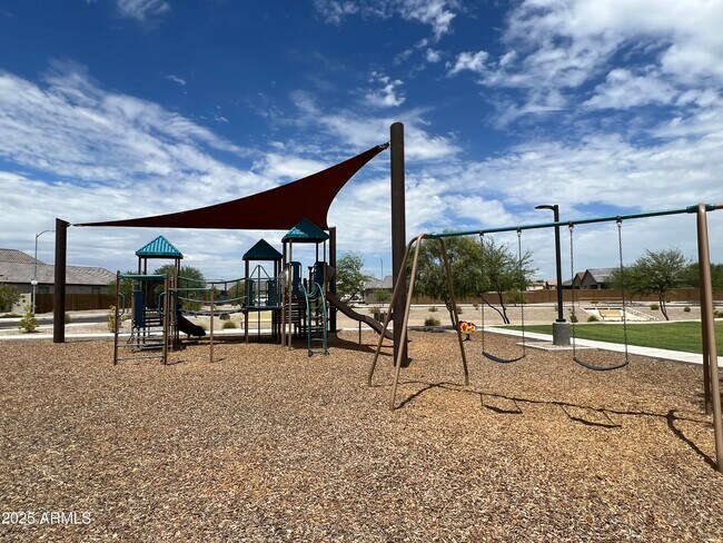 Building Photo - 6524 W Magdalena Ln