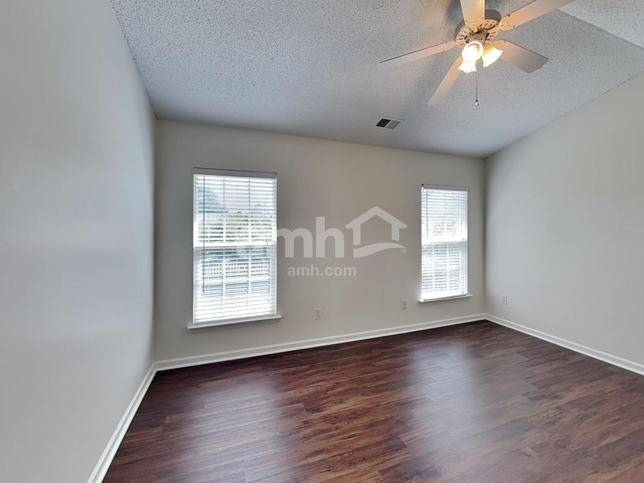 Building Photo - 126 Winborne Dr