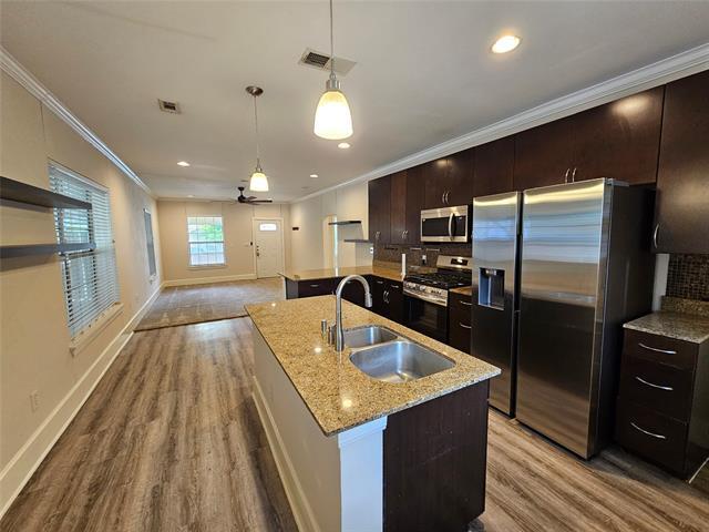 Building Photo - 4227 Delano Pl