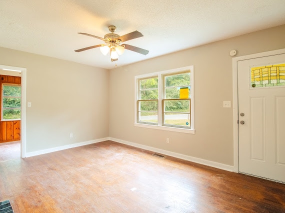 Building Photo - 402 Belcher Dr