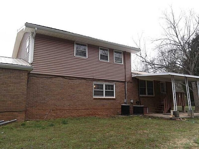 Building Photo - Dorsett6863