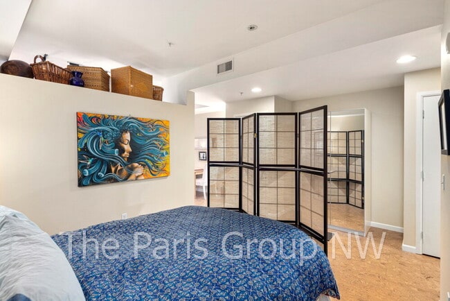 Building Photo - Gorgeous Lower Queen Anne 1BR is Perfect! * Above Safeway
