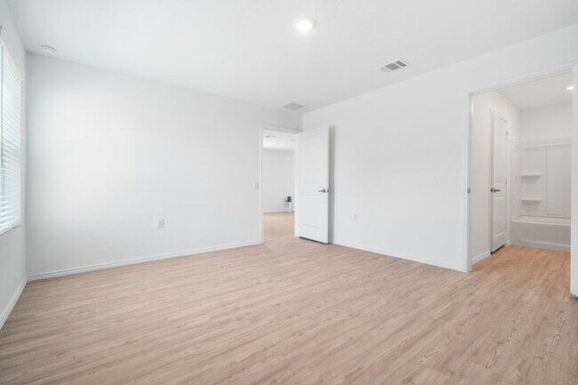 Building Photo - 10166 Asta Trl