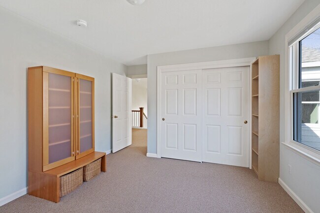 Building Photo - 8161 Ragle Pl