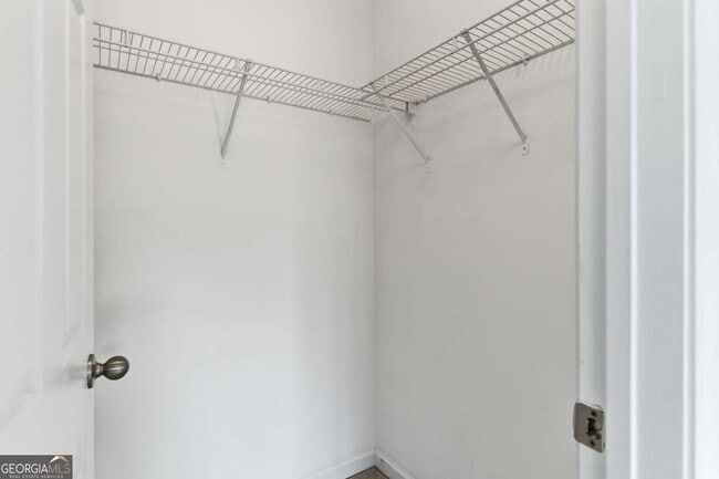 Building Photo - 6710 Stoneleigh Way