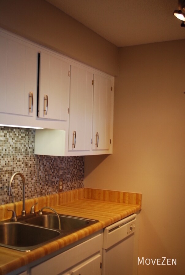 Building Photo - 1801 Canal Dr