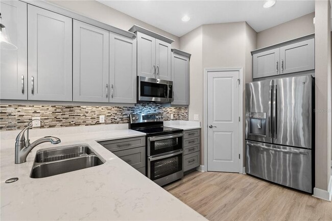 Building Photo - 3167 Moorings Dr S