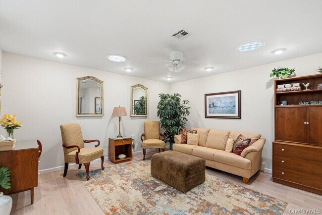 Building Photo - 21 Revere Dr