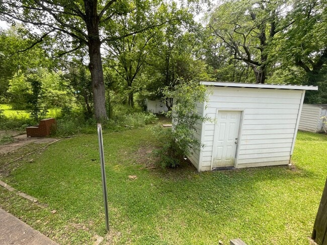 Building Photo - 2/1 Available for Rent in Canton!