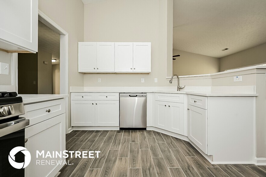 Building Photo - 150 Saddlebrook Dr