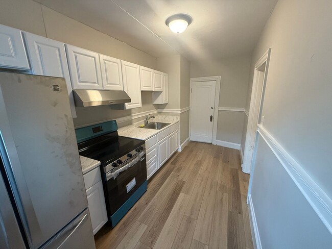 Building Photo - 127 Westford St