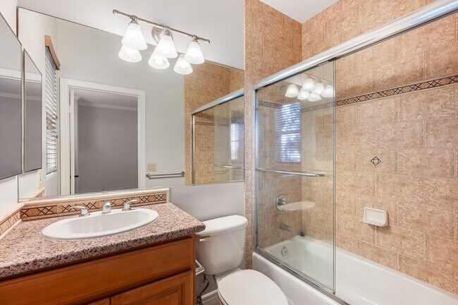 Building Photo - Three bedroom condo for lease in Arcadia