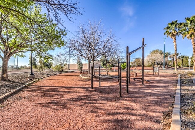 Building Photo - single story upgraded walking distance to park