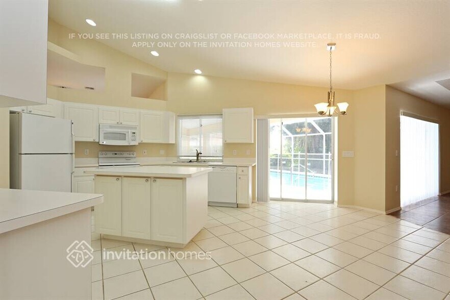 Building Photo - 500 Penny Royal Pl