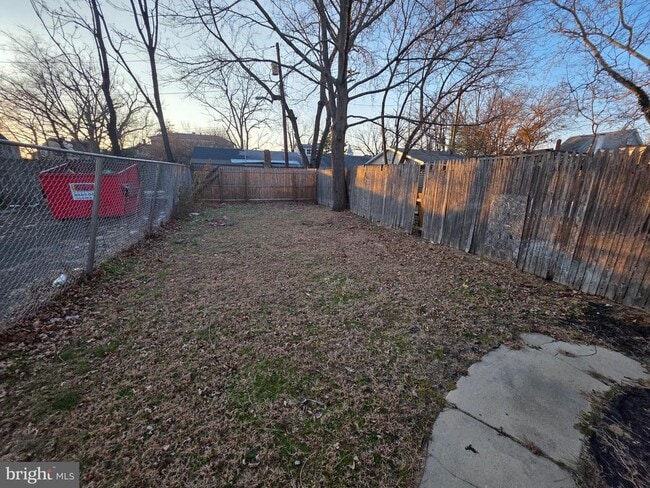 Building Photo - 110 N 4th St.