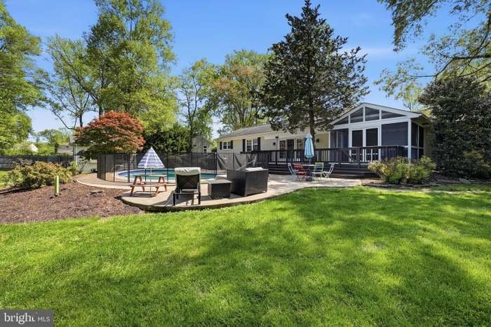 Building Photo - 9220 Forest Haven Dr