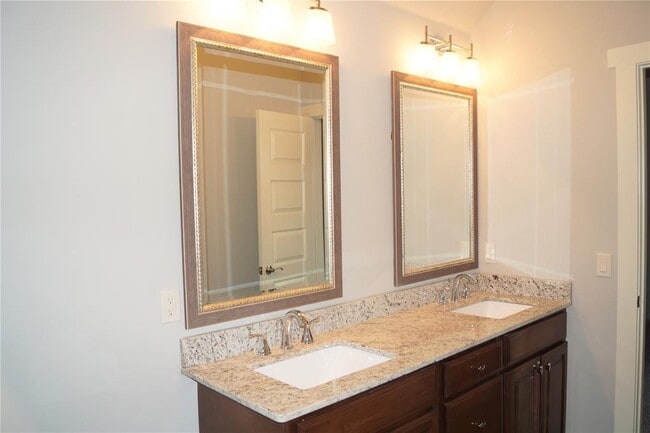 Building Photo - 10825 NW 95th St