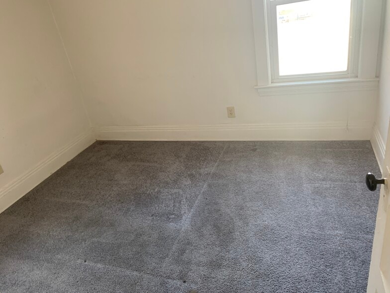 Bedroom 3 - 3422 Daisy Ave