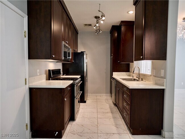 Building Photo - 248 Crystal Rose Ct