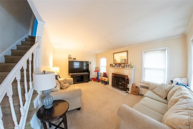 Building Photo - 2454 Columbus Ave