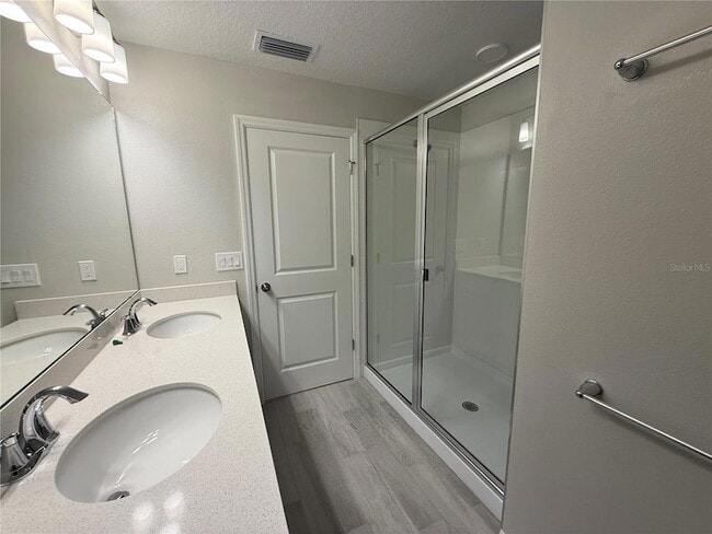 Building Photo - 14910 Harvest St