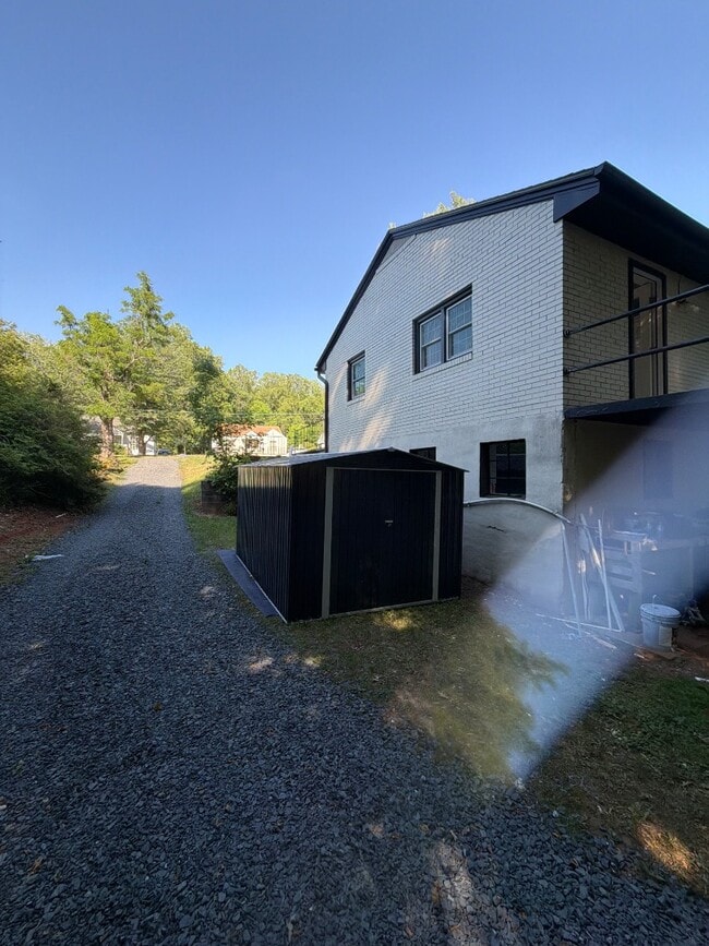 Building Photo - 1532 Rivermont Hts Rd