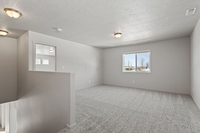 Building Photo - Stunning 3 Bed, 2.5 Bath Home in Spokane V...