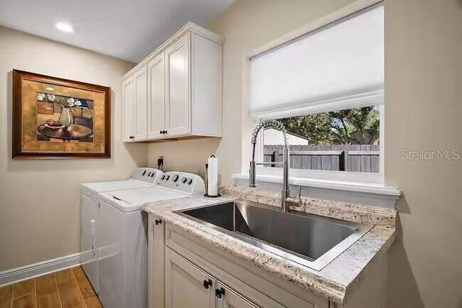 Building Photo - 33736 E Lake Joanna Dr