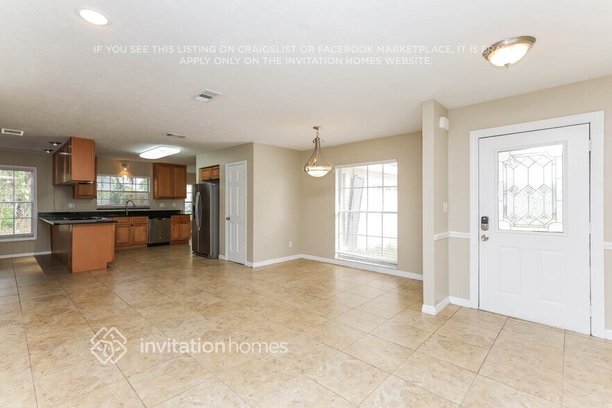 Building Photo - 5208 Cumberland Dr