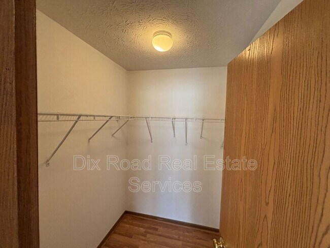 Building Photo - 179 Thompson St