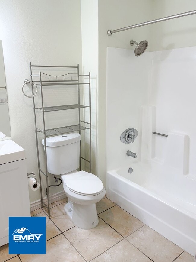 Building Photo - 5040 A St