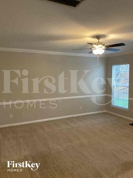 Building Photo - 127 Meandering Way Ln